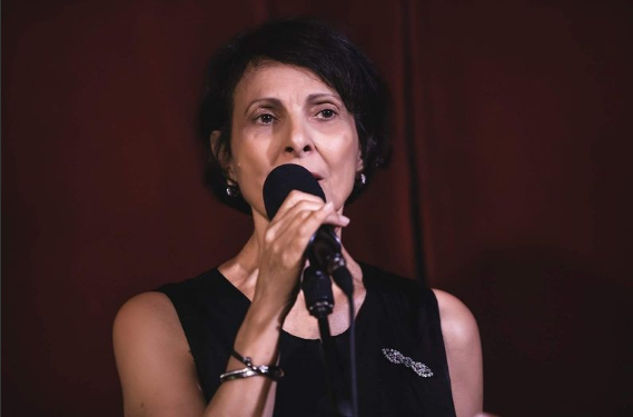 Une voix et fragile et forte à la fois | Billetreduc